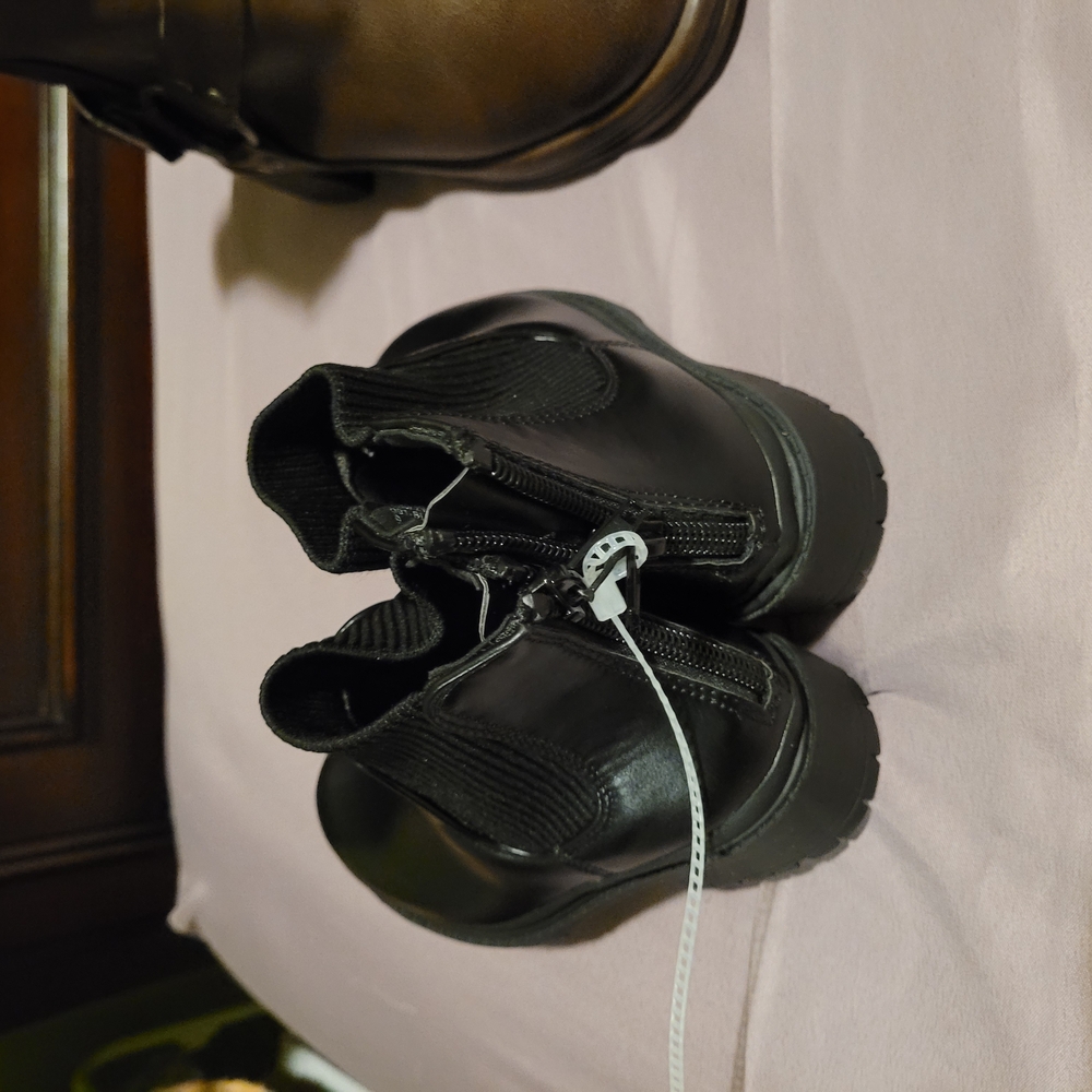 Kids Black Ankle Boots - Picture 4 of 6